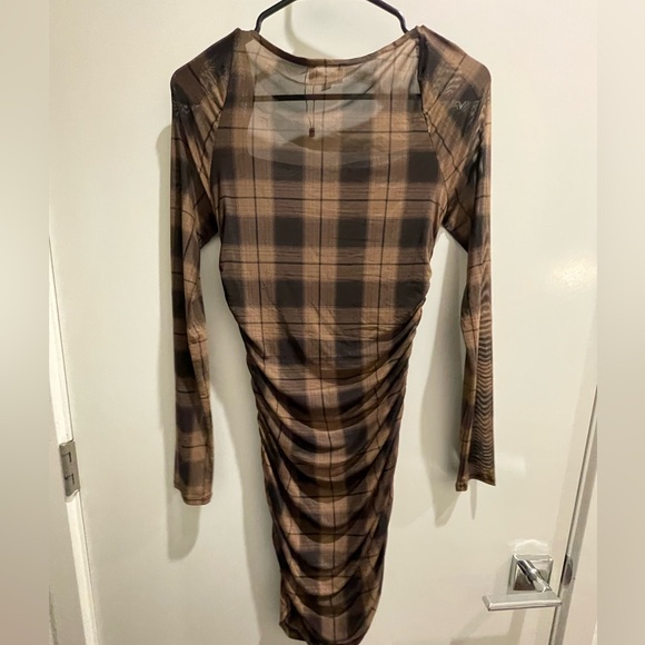 Superdown - Picture 1 of 2